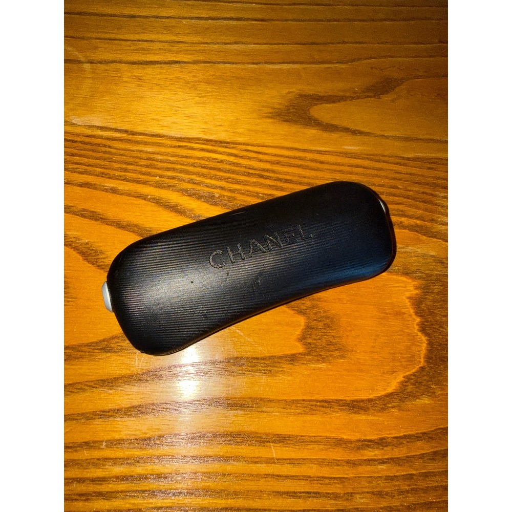 Chanel Black Textured Hard Clamshell Eyeglass Sunglasses Case Made in Italy - Picture 2 of 4